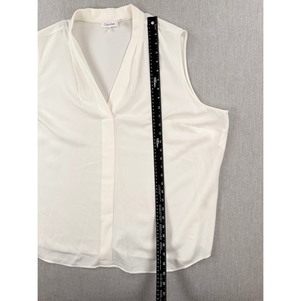 Calvin Klein Womens 3X Cream White V-Neck Sleeveless Pleated Blouse Top - Picture 3 of 7